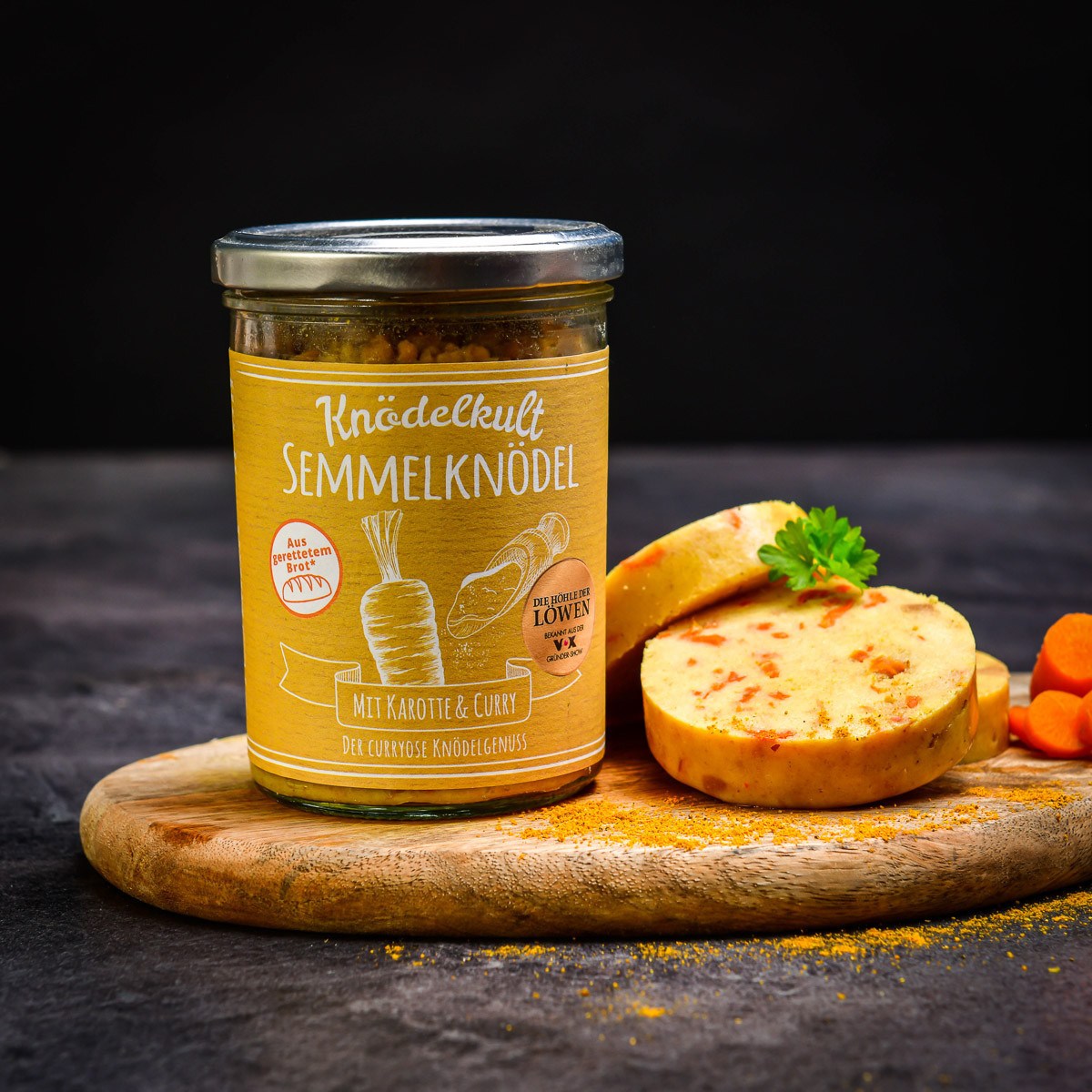 Domácí houskový knedlík ve sklenici s mrkví a kari 350 g
