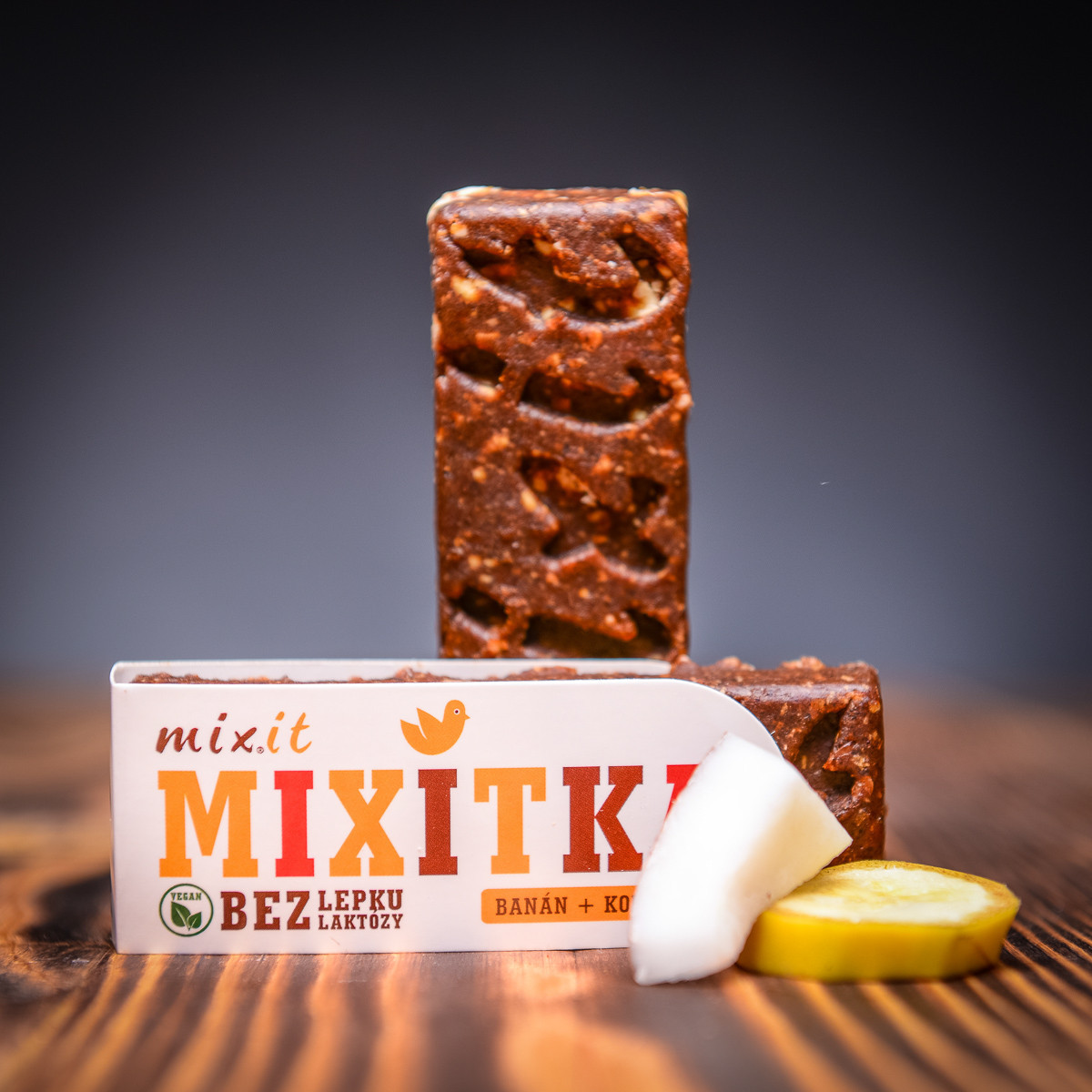 Energeticka tycinka Mixitka banan a kokos.jpg