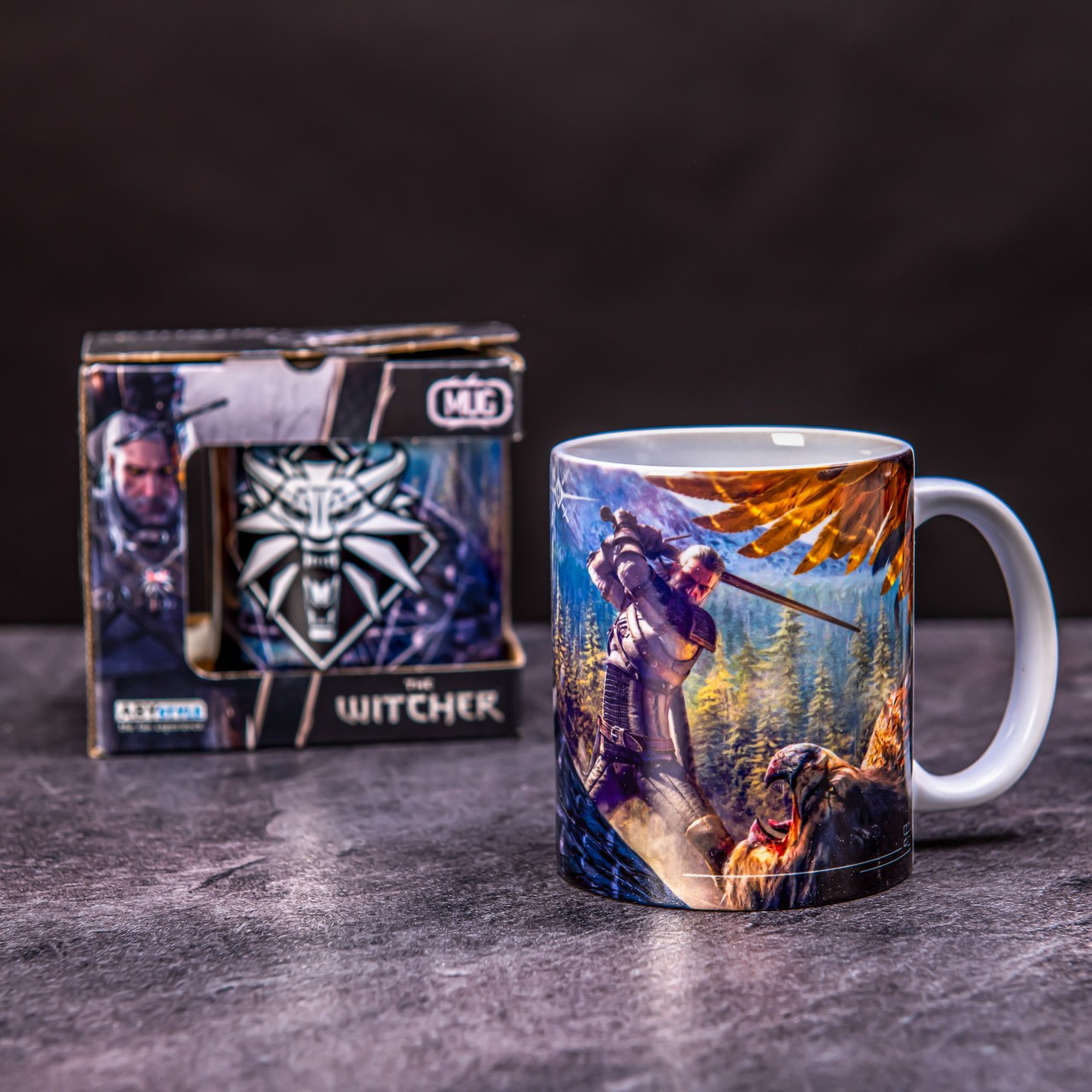 THE WITCHER Mug 320 ml Geralt and the Griffon subli x2 - Hrnek Zaklínač (ABYMUGA162)