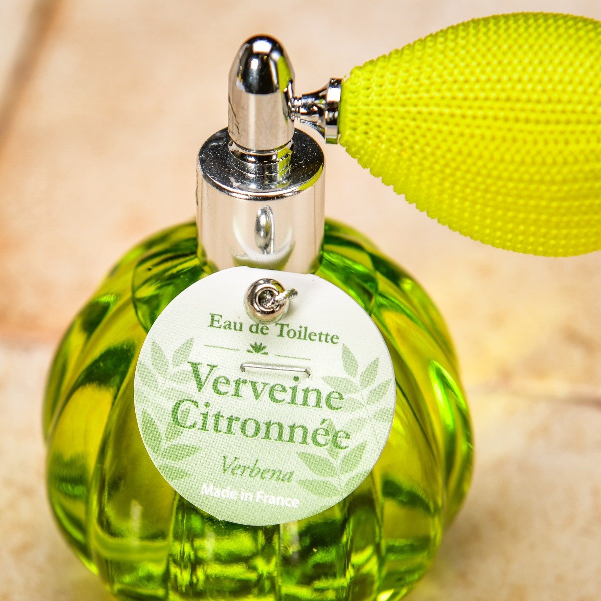 Toaletní voda s vůní verbeny ve stylovém retro rozprašovači 60 ml