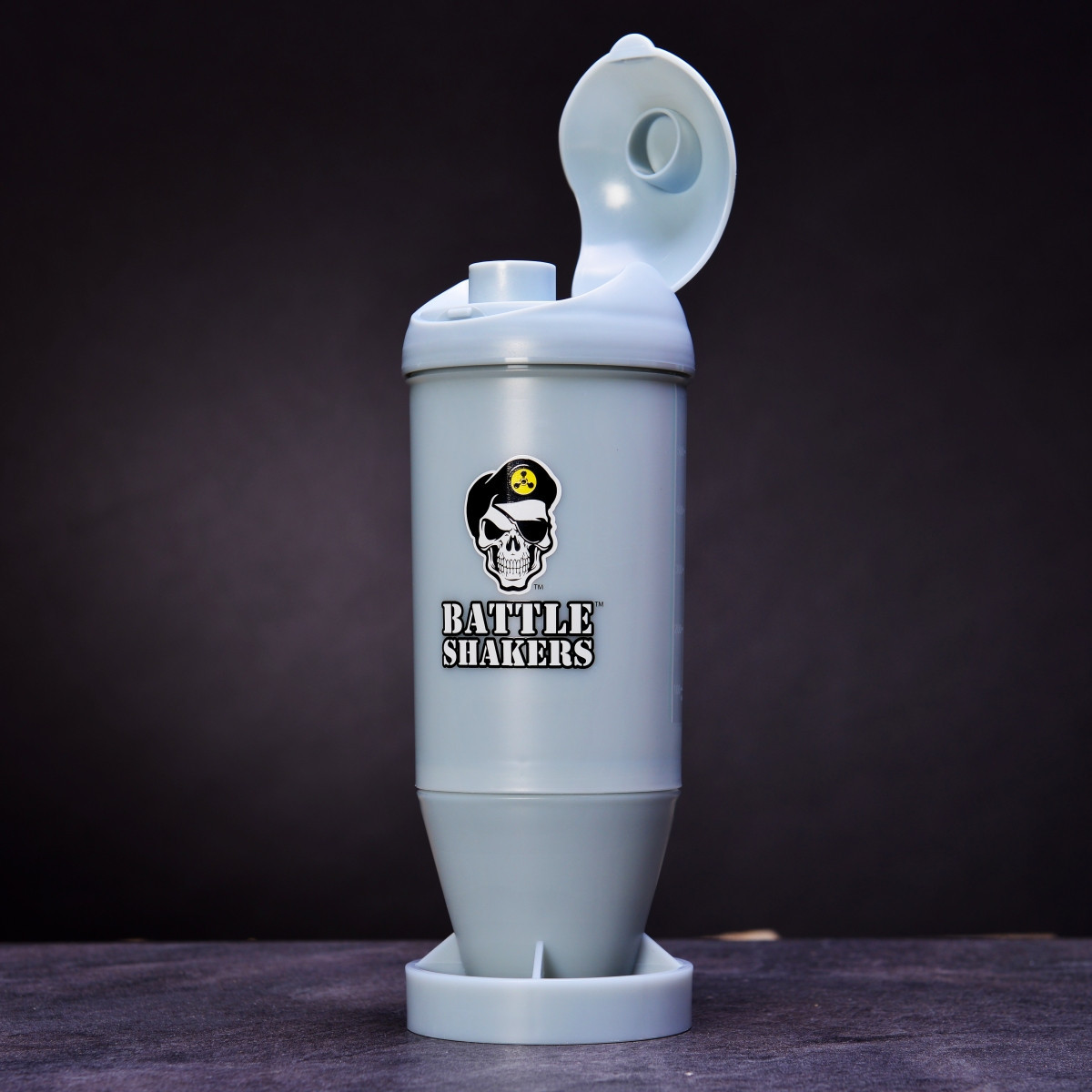 Stylový šejkr ve tvaru minometné střely 600 ml