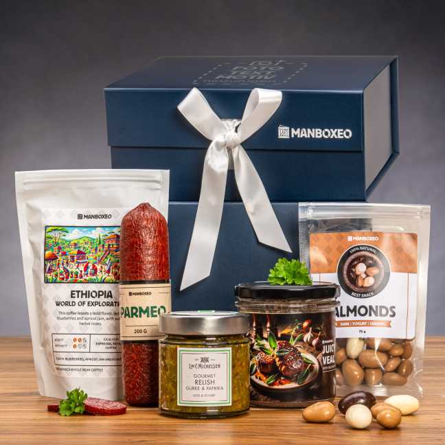 Giftboxeo Geschenkbox (royal blue) - Voller Köstlichkeiten