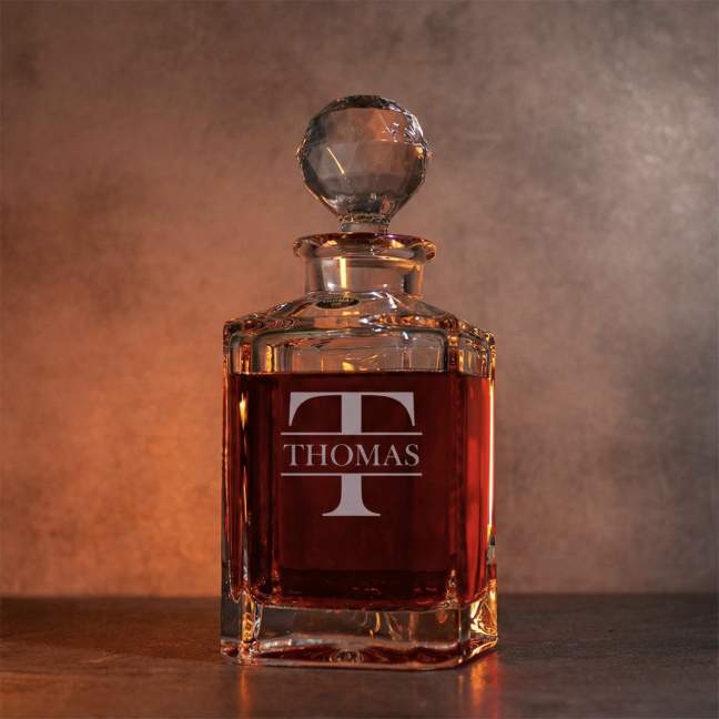 Kristallkaraffe aus tschechischem Glas für Luxusalkohol mit Gravur 800 ml