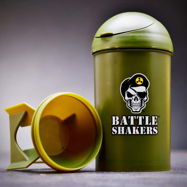 Stylischer Shaker in Form einer Bombe 600 ml 
