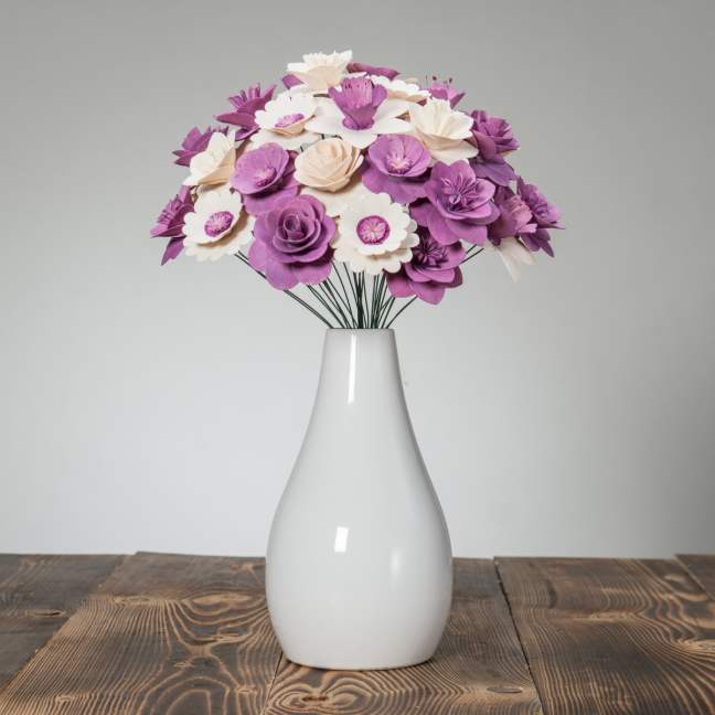 Großer duftender Blumenstrauß aus Holz in Lila