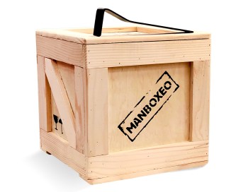 Boxen mit Brecheisen
